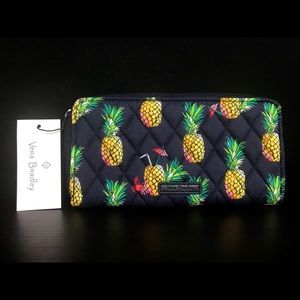 VERA BRADLEY | Accordion Wallet | Toucan Party